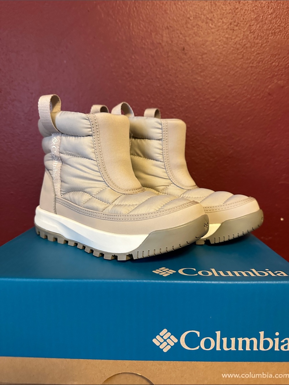 Columbia youth Taupe Quilted Winter Pull-On Boots
